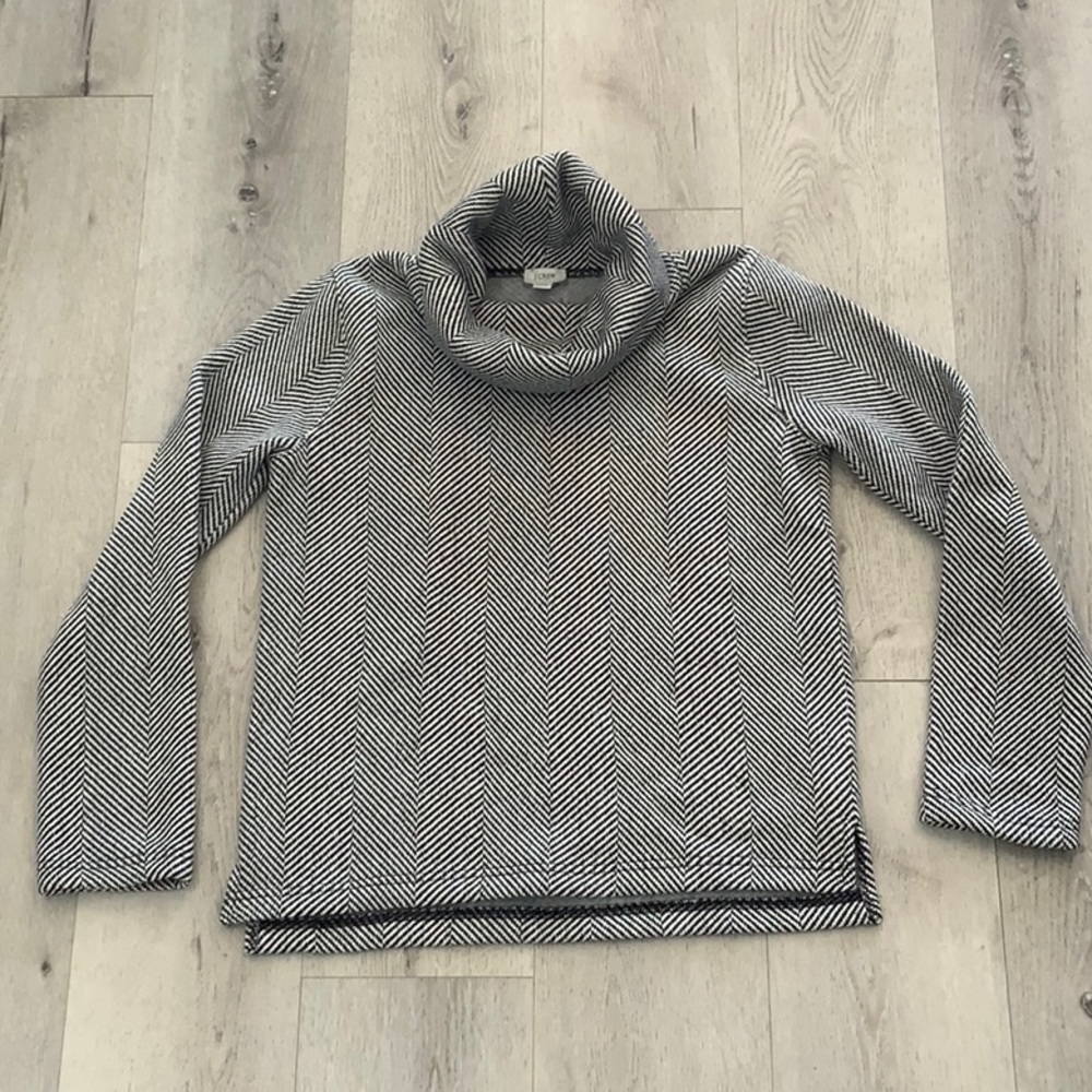 J. Crew Houndstooth Black and White Ultra Soft Sweater Size M